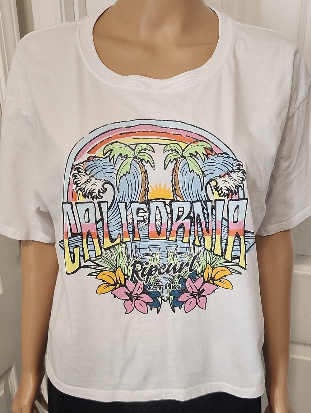 Rip Curl White California Graphic Short Sleeve Crop Top w/Pastel Sunset Print